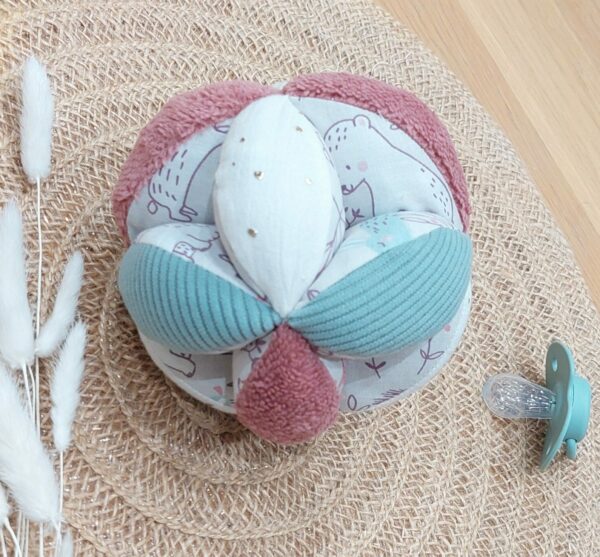 Créations couture - Vendée - BELcréas - fait main - personnalisable - bébé - naissance - balle montessori