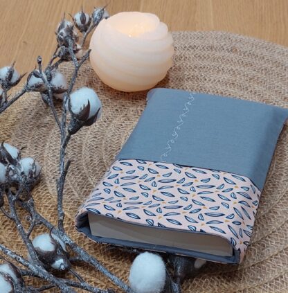 Créations couture - Vendée - BEL créas - fait main - personnalisable - cadeau - protège livres et liseuse - lecture