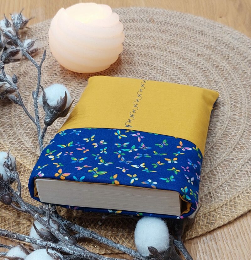 Créations couture - Vendée - BEL créas - fait main - personnalisable - cadeau - protège livres et liseuse - lecture