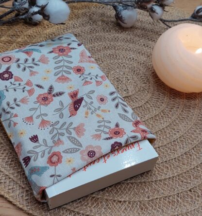 Créations couture - Vendée - BEL créas - fait main - personnalisable - cadeau - protège livres et liseuse - lecture
