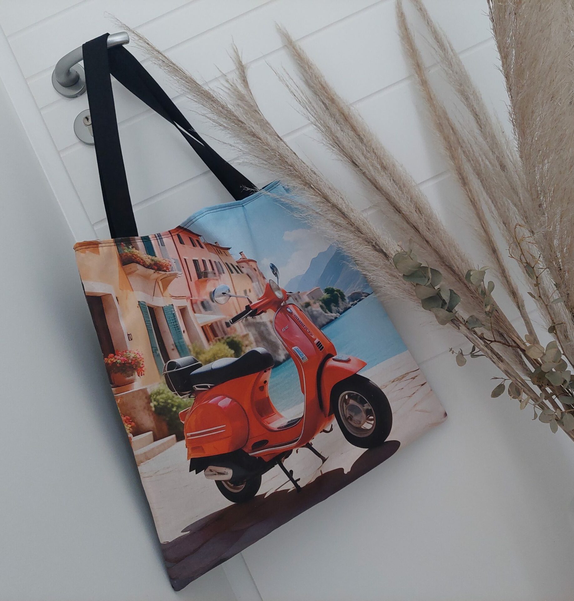 Sac fashion , à la mode et pratique avec un décor scooter et mer. Créations couture - Vendée - BELcréas - fait main - personnalisable - cadeau