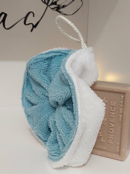 Fleur de douche bleue et blanche - éponge bambou  - expédition sous 24h - – Image 2