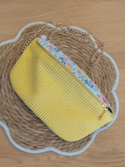 Sac banane fleurs et velours côtelé jaune – Image 6
