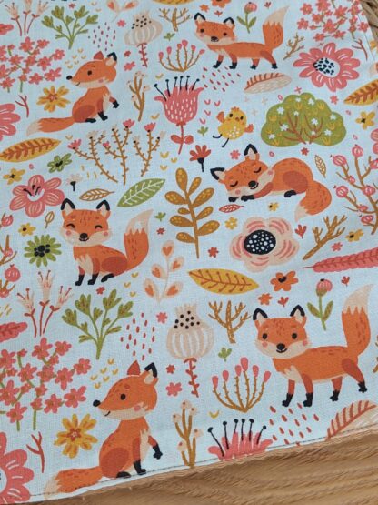 Bavoir maternelle - tissu renard et éponge nid d'abeille beige – Image 4