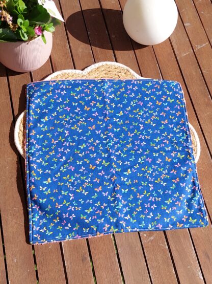 Serviette visage bleu / papillon - éponge bambou rose – Image 3