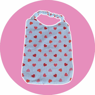 Bavoir maternelle - tissu coeur et nid d'abeille rouge