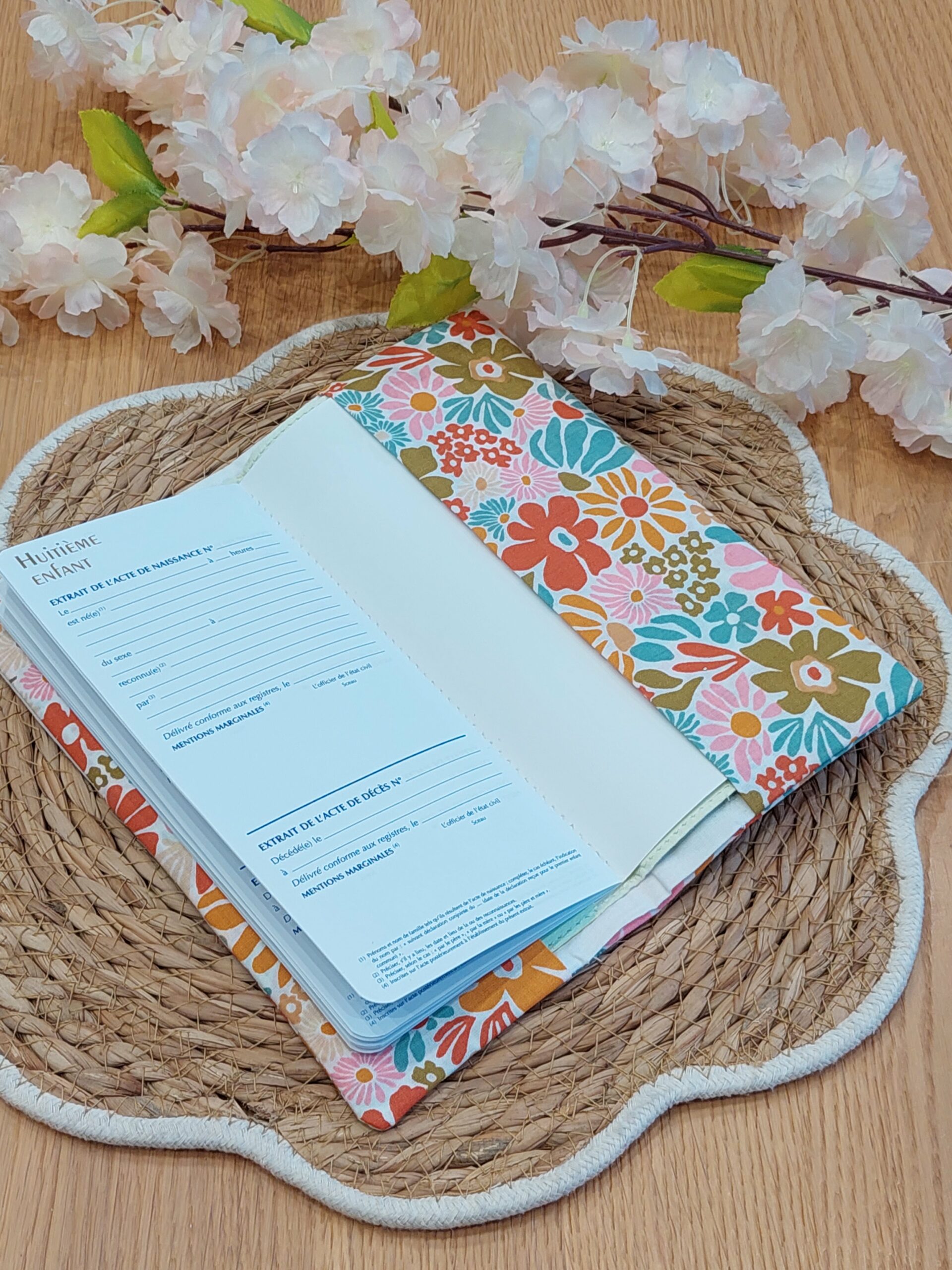 Protège livret de famille - blanc et fleurs rétro - personnalisable - expédition sous 24h – Image 7