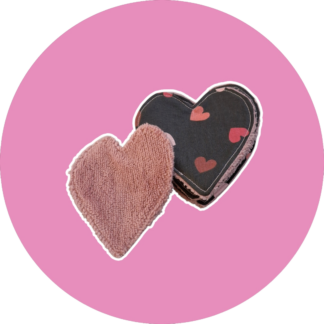 Lingettes nettoyantes démaquillantes - lot de 8 - coeurs rouge rose et noir - Expédition sous 24H